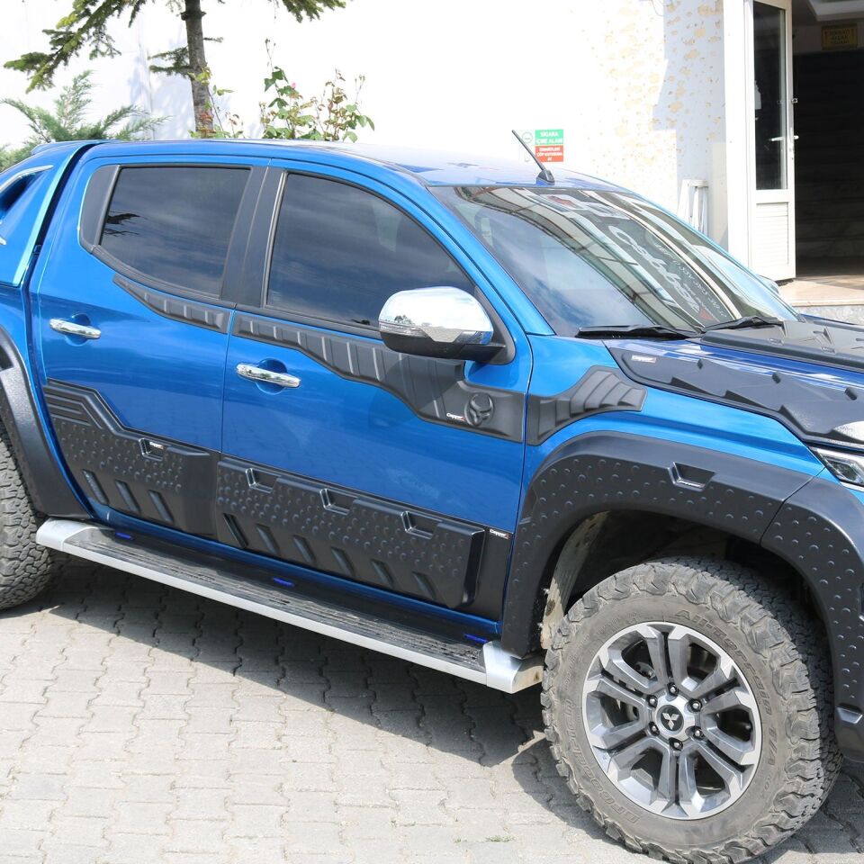 Mitsubishi L200 2019- Yılı ve Sonrası Uyumlu Yarasa Kapı Kaplama 6 Parça
