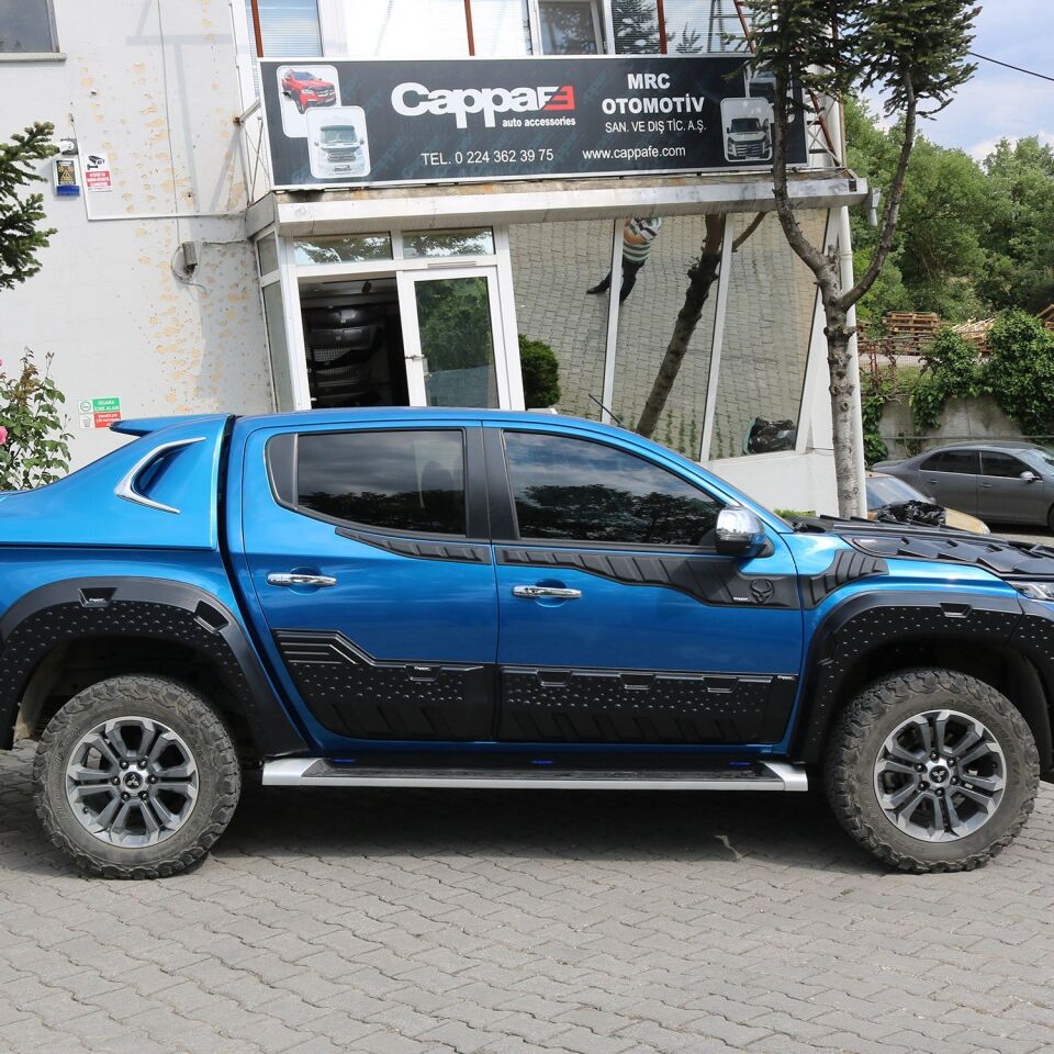 Mitsubishi L200 2019- Yılı ve Sonrası Uyumlu Yarasa Kapı Kaplama 6 Parça