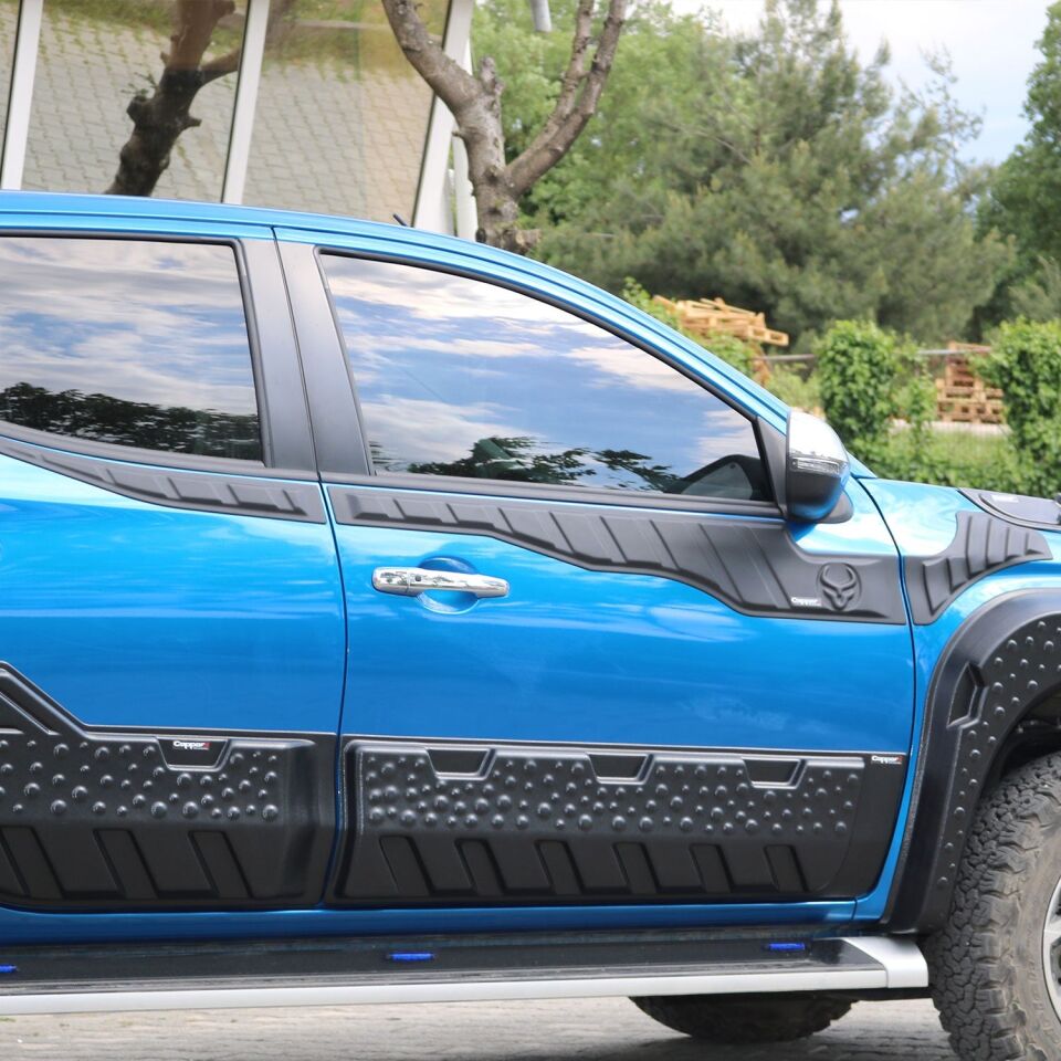 Mitsubishi L200 2019- Yılı ve Sonrası Uyumlu Yarasa Kapı Kaplama 6 Parça