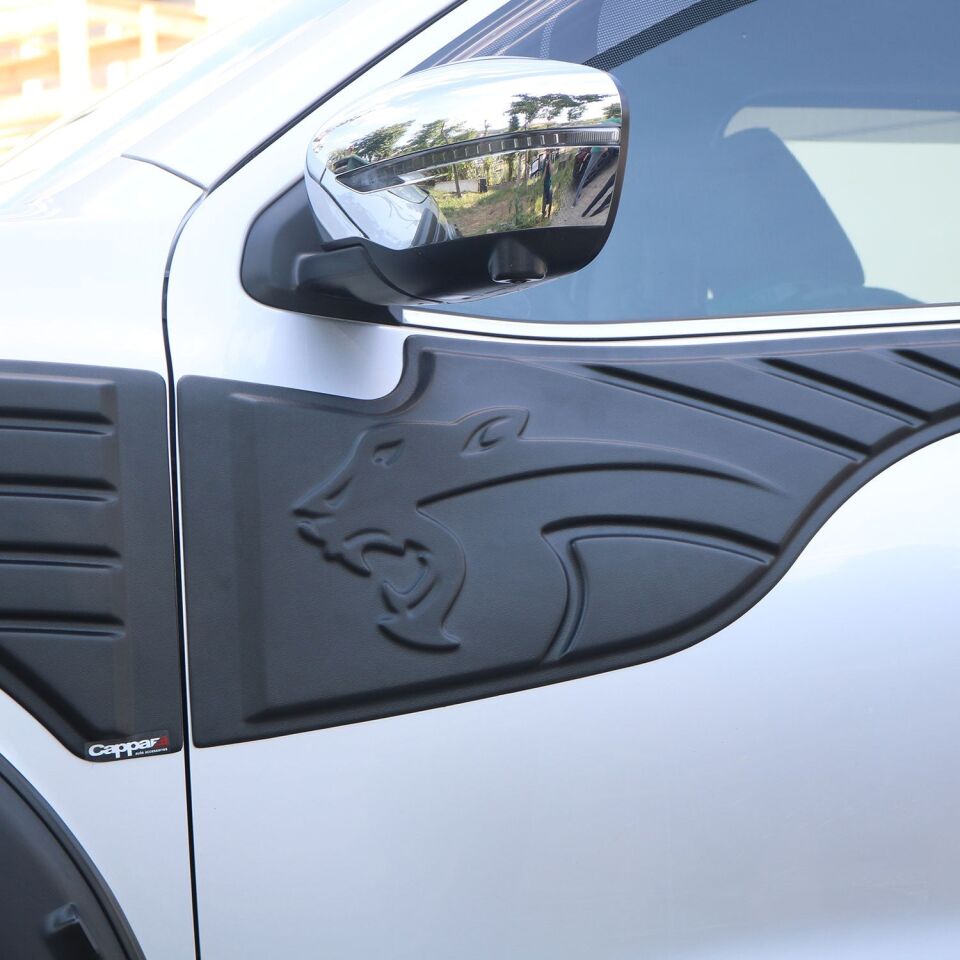 Nissan Navara 2016-2021 Yıl Aralığı Uyumlu Yarasa Kapı Kaplama Set 6 Prç.