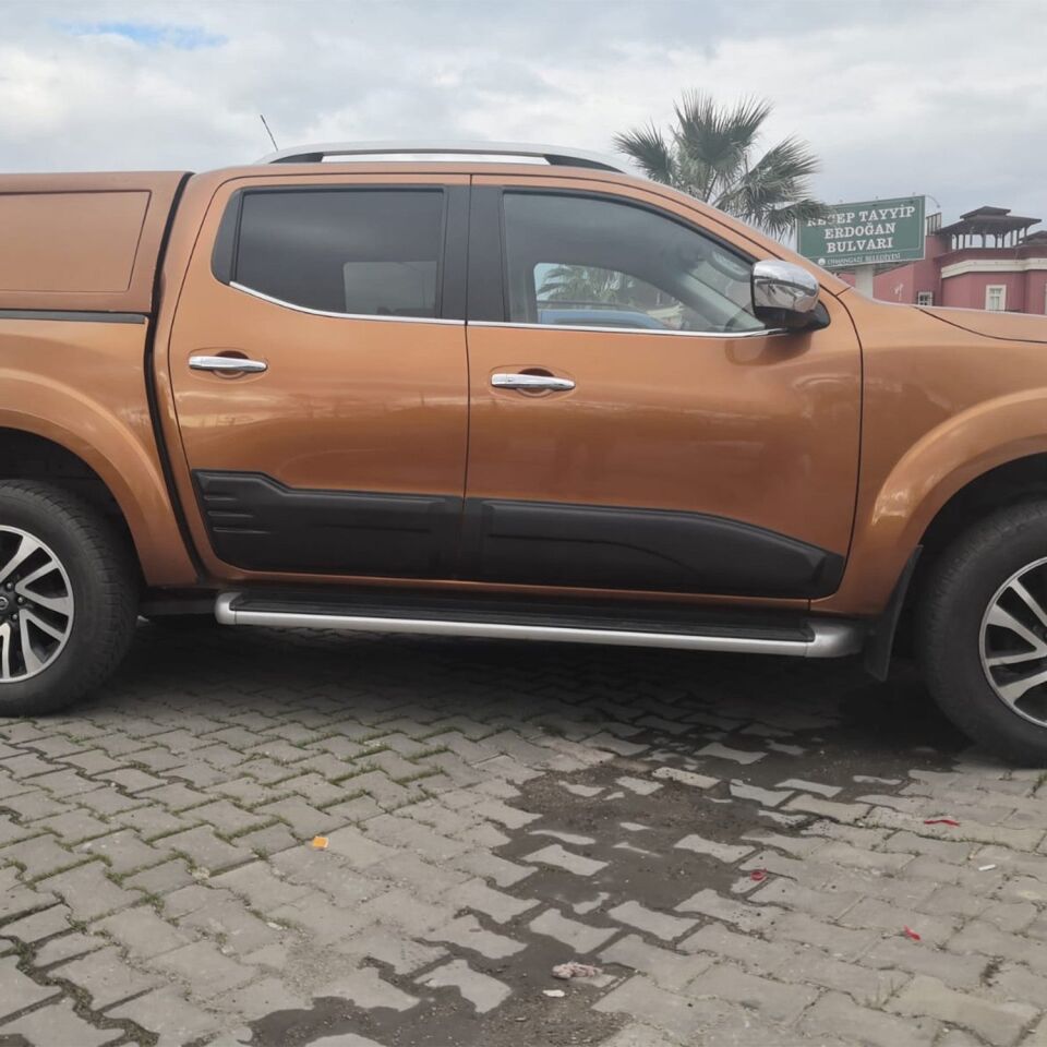 Nissan Navara 2016-2021 Yıl Aralığı Uyumlu Set 4 Prç. Kapı Kaplama Dodik