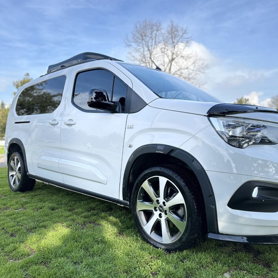 Opel Combo E 2018 Yılı Ve Sonrası 8 Prç. Çamurluk Dodik Set