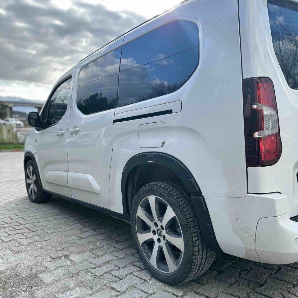 Opel Combo E 2018 Yılı Ve Sonrası 8 Prç. Çamurluk Dodik Set