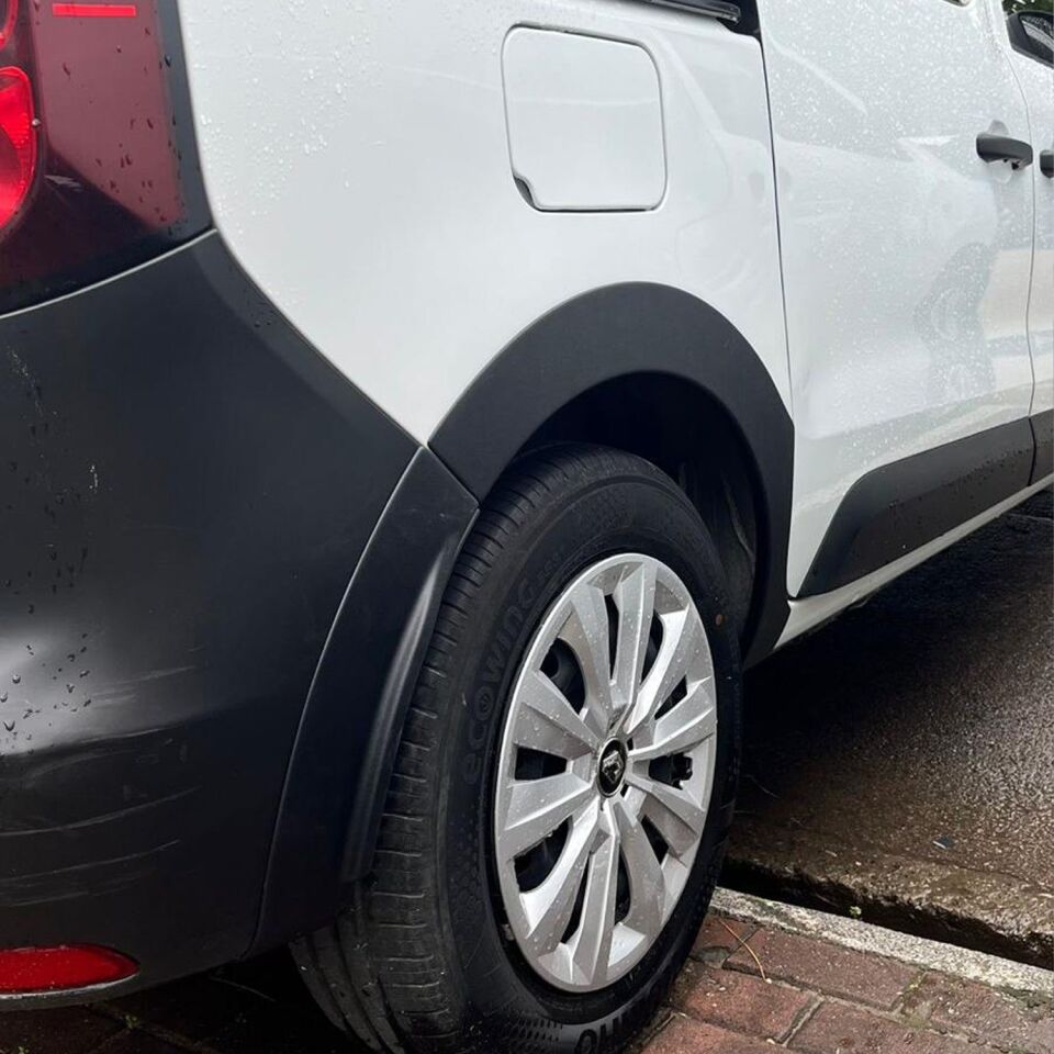 Renault Kangoo Express 2021- Yılı ve Sonrası Uyumlu Çamurluk Dodik 8 Parça