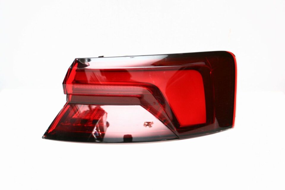 AUDI A5 17- STOP LAMBASI SAG 8W6945092J M.MARELLI