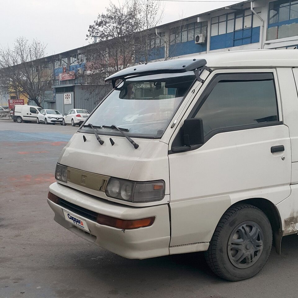 Mitsubishi L300 1990-2000 Yıl Aralığı Uyumlu Ön Cam Güneşliği