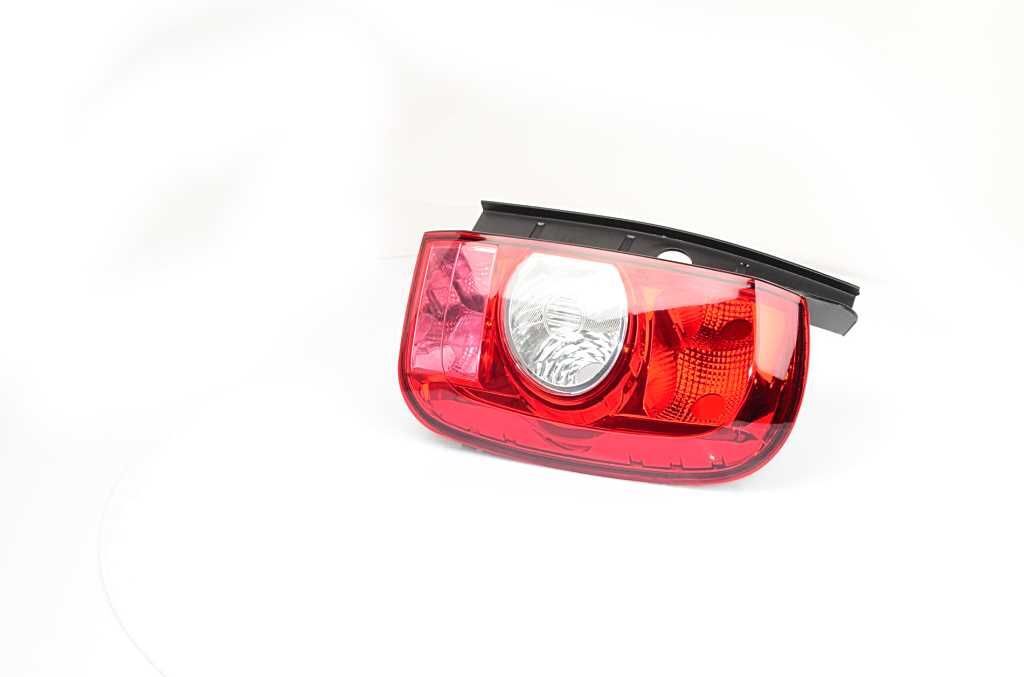 RENAULT DUSTER 10- STOP LAMBASI SAG 265500033R BSG