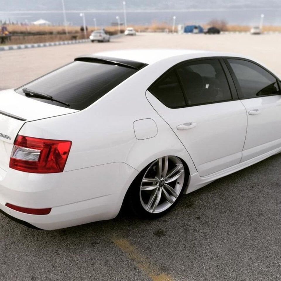 Skoda Octavia 2013 Yılı Ve Sonrası Uyumlu Arka Cam Üstü Spoyler