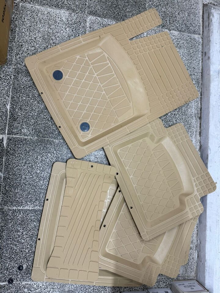 UNİVERSAL HAVUZLU 4D PASPAS BEJ AYAK AYRI