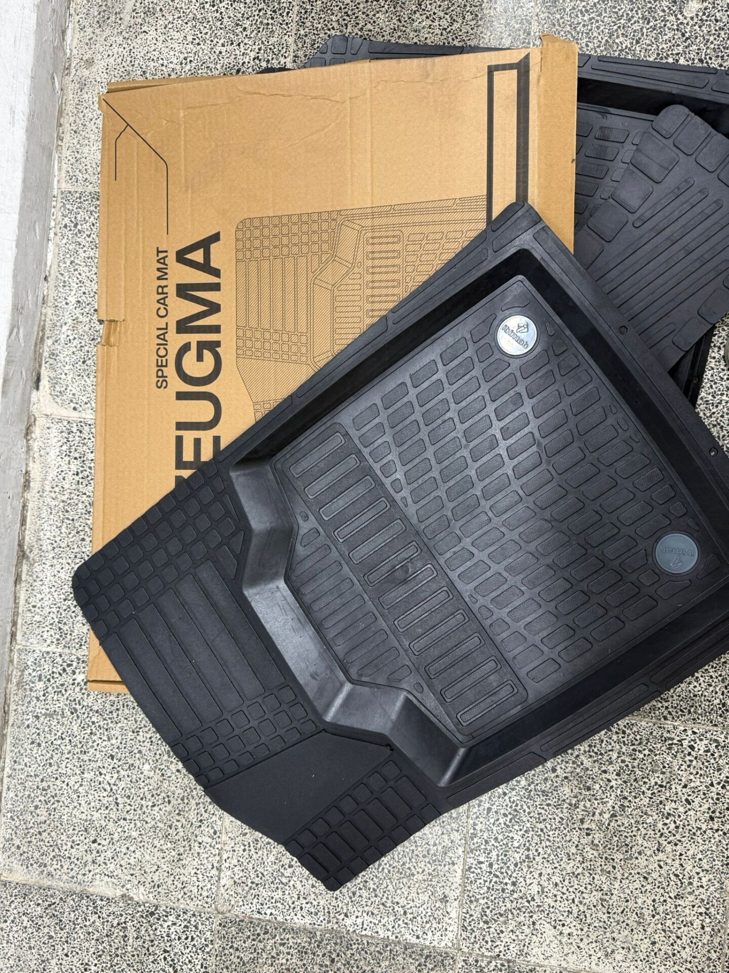 KUTULU HAVUZLU 4D PASPAS SİYAH AYAK BİRLEŞİK