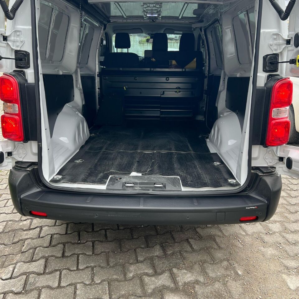 Fiat Scudo 2023- Yıl ve Sonrası Uyumlu Arka Tampon Eşiği Parlak