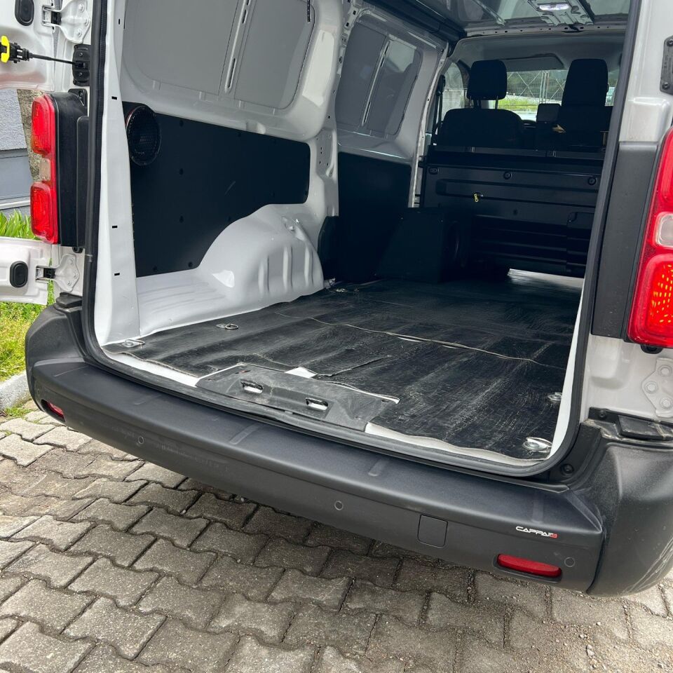 Fiat Scudo 2023- Yıl ve Sonrası Uyumlu Arka Tampon Eşiği Parlak