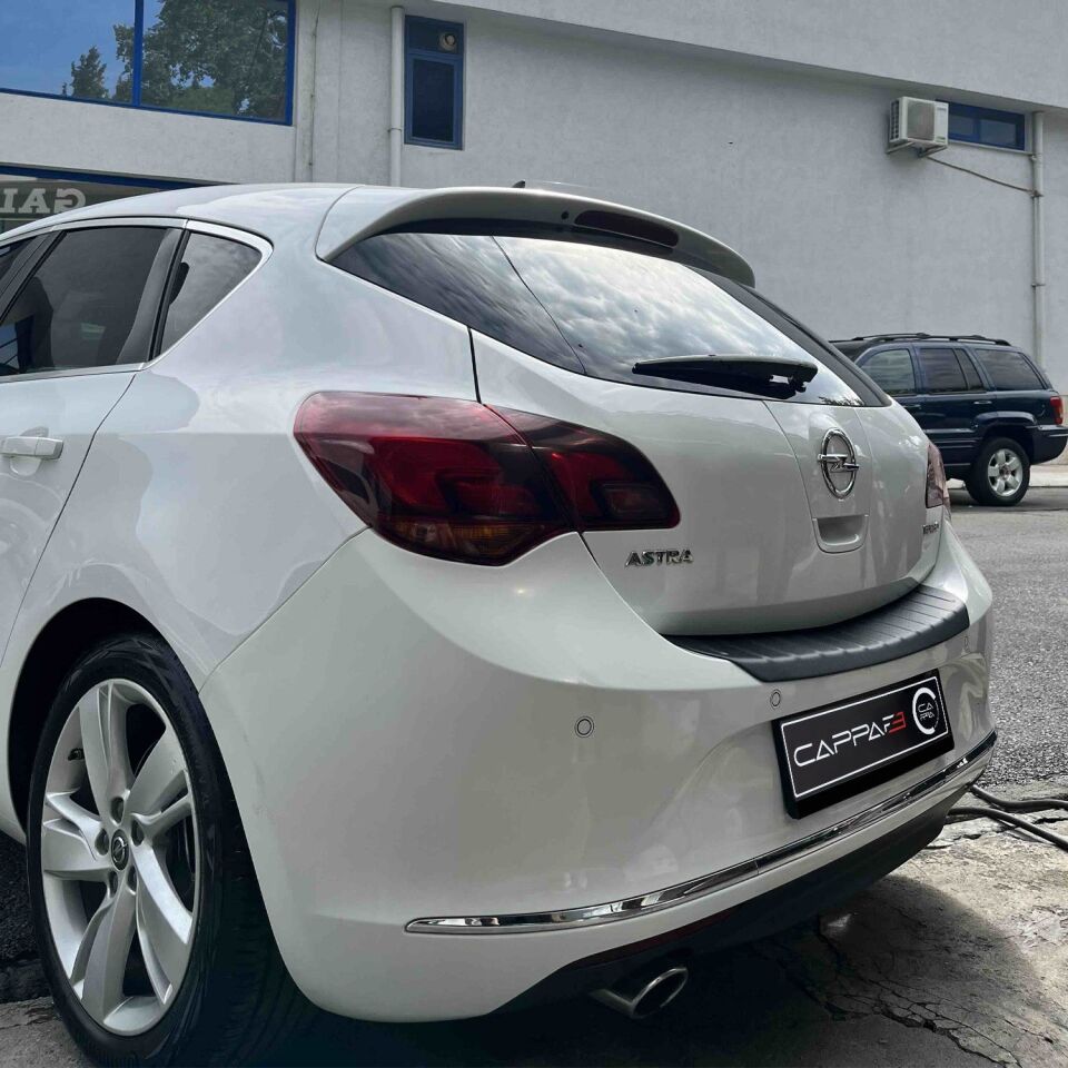 Opel Astra J Hatchback 2012-2018 Yıl Aralığı Uyumlu Arka Tampon Eşiği Mat