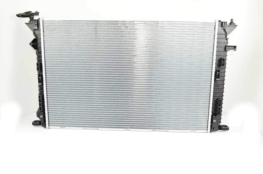AUDI A4-A5-A6-A7 08- SU RADYATÖRÜ 4G0121251B BSG