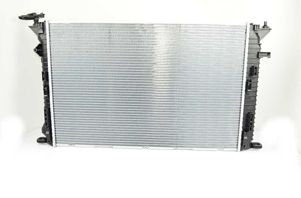 AUDI A4-A5-A6-A7 08- SU RADYATÖRÜ 4G0121251B BSG