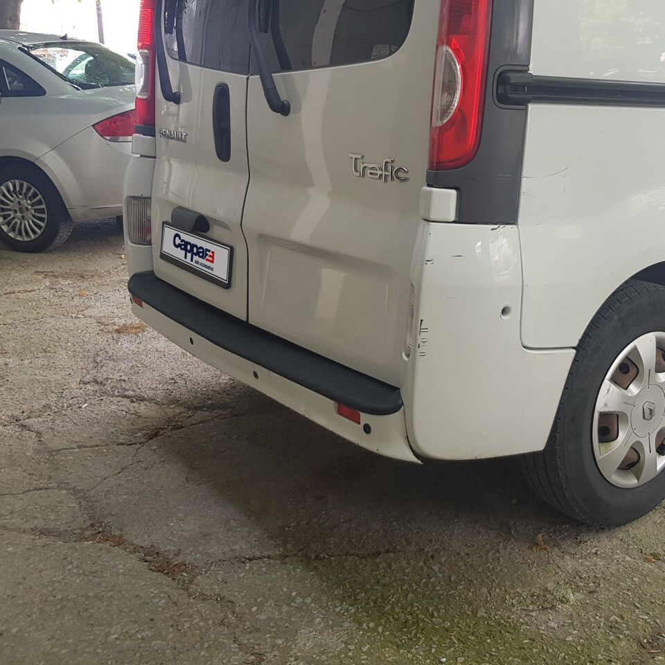 Renault Trafic 2001-2014 Yıl Aralığı Uyumlu Arka Tampon Eşiği Mat