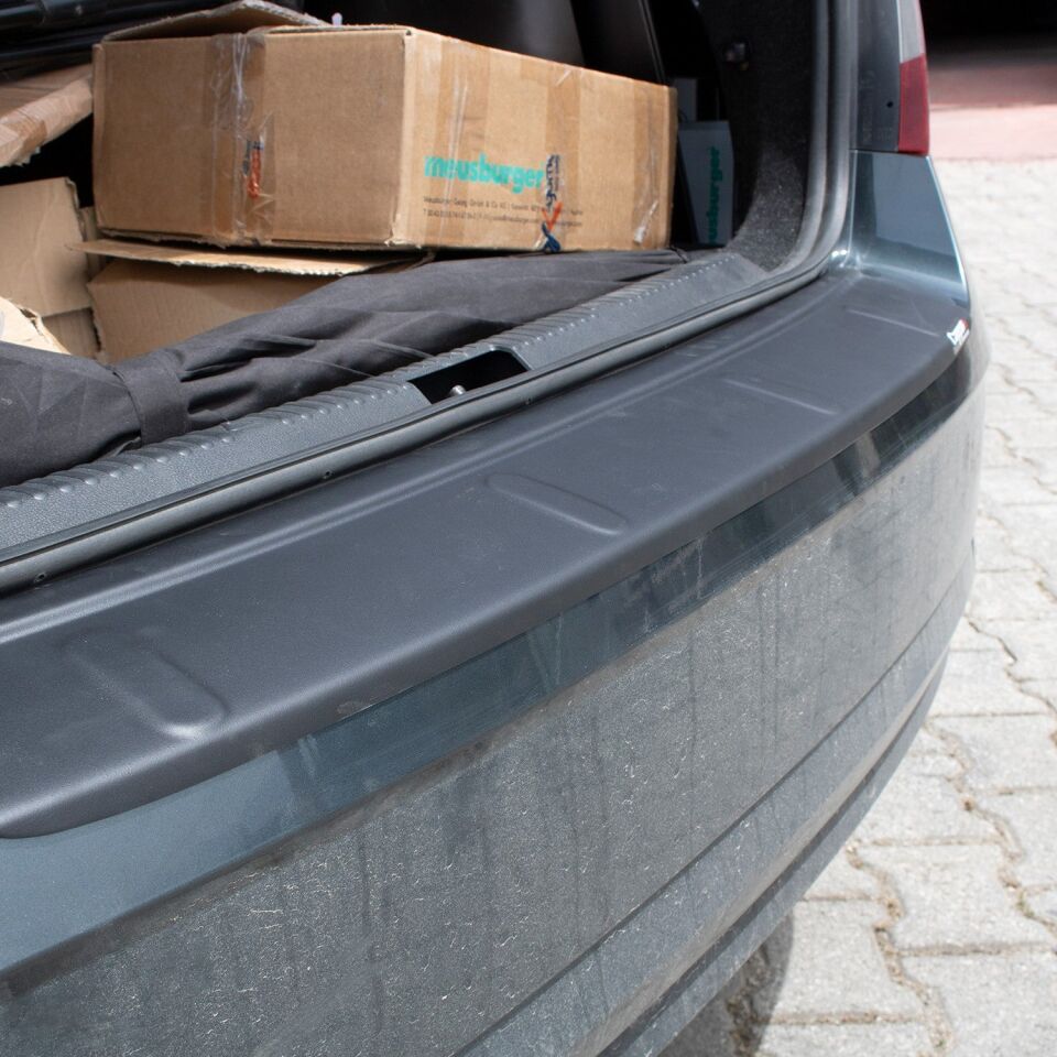 Skoda Octavia 2013 Yılı Ve Sonrası Uyumlu Arka Tampon Eşiği Mat