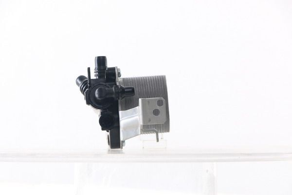 BMW F01-F02 07-11 SANZUMAN YAG RADYATÖRÜ 17217638579 BEHR