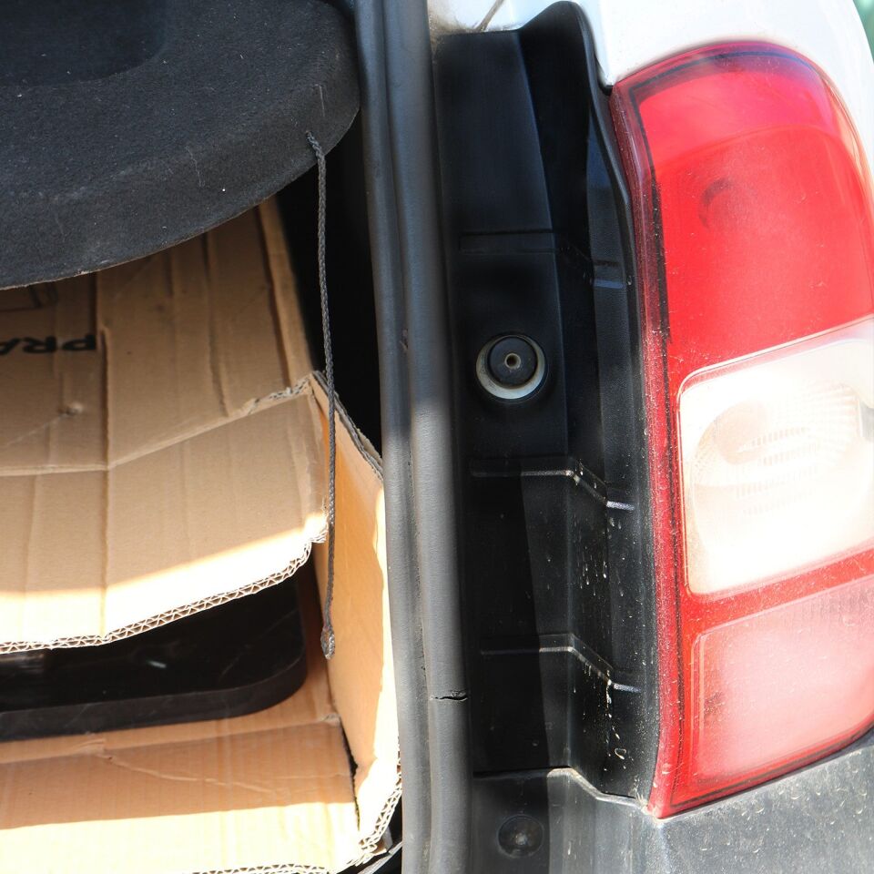 Dacia Duster 2010-2017 Yıl Aralığı Uyumlu Bagaj Koruma Eşiği 3 Parça