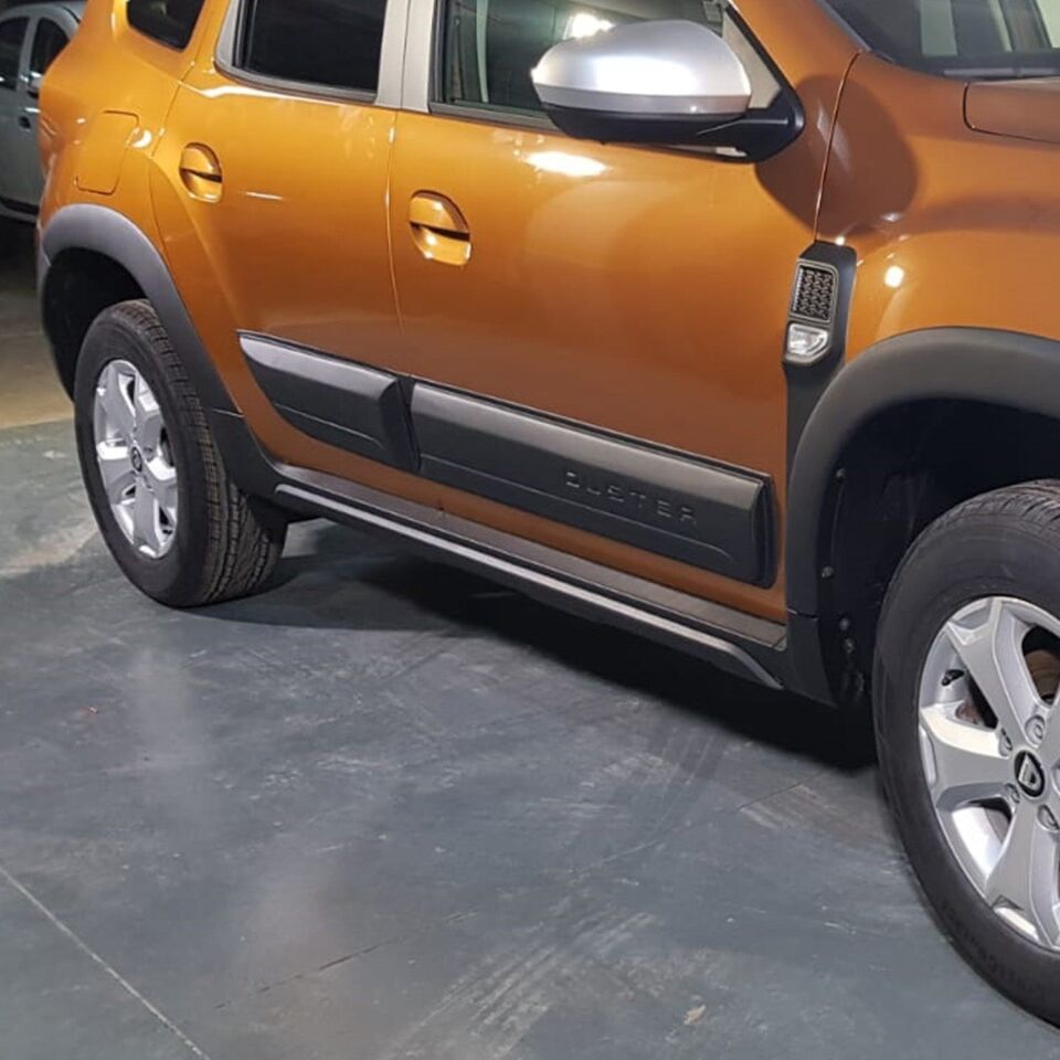 Dacia Duster 2018-2024 Yıl Aralığı Uyumlu Kapı Dodik 4 Parça