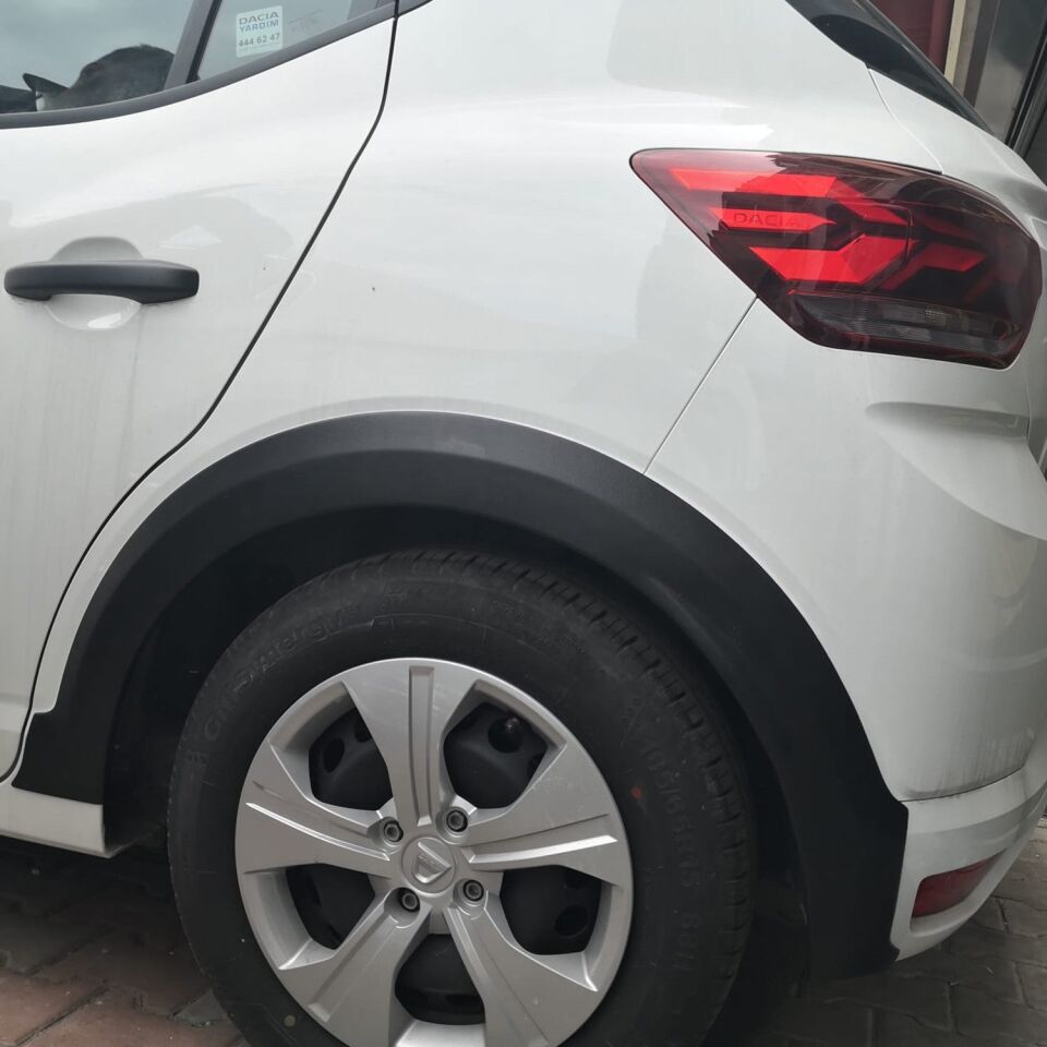 Dacia Sandero 2021- Yılı ve Sonrası Uyumlu Çamurluk Dodik 4 Parça
