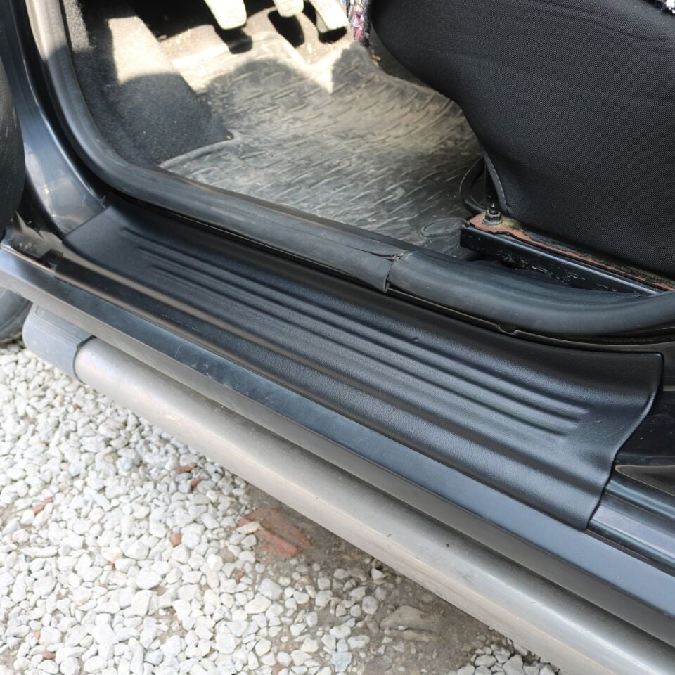 Dacia Sandero 2012-2020 Yıl Aralığı Uyumlu Kapı Eşiği 4 Parça