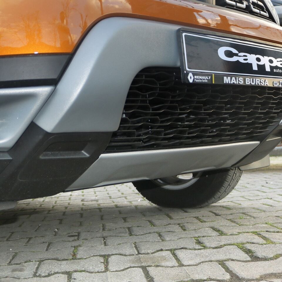 Dacia Duster 2018-2024 Yıl Aralığı Uyumlu Ön Tampon Difüzör