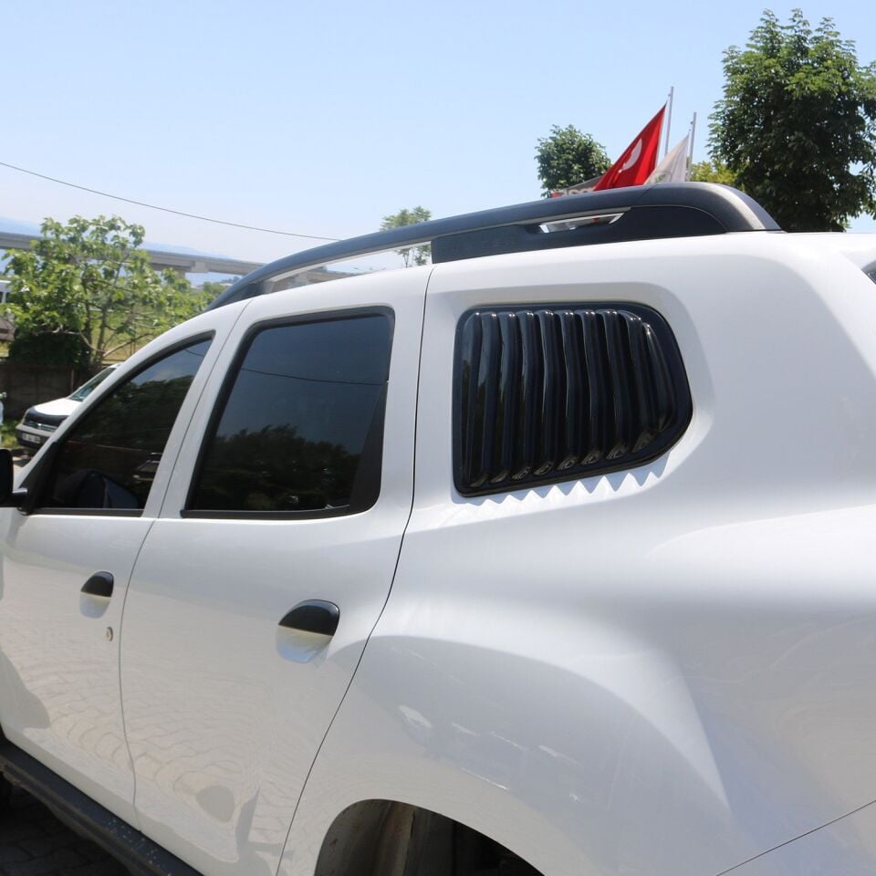 Dacia Duster 2018-2024 Yıl Aralığı Uyumlu Plastik Kelebek Cam 2 Parça