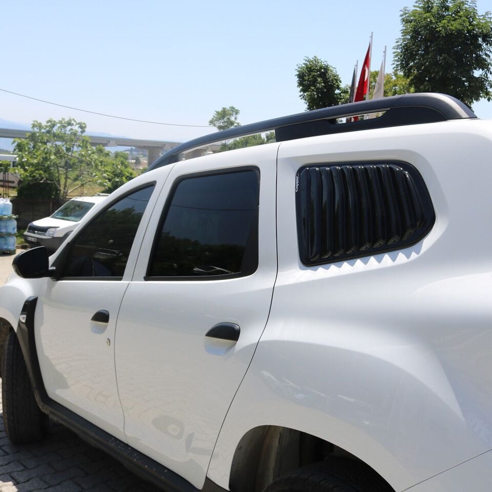 Dacia Duster 2018-2024 Yıl Aralığı Uyumlu Plastik Kelebek Cam 2 Parça