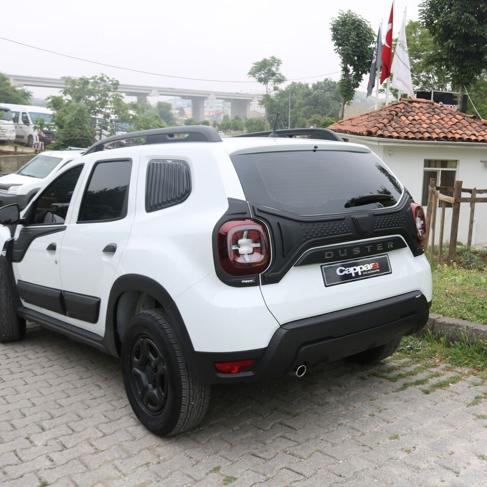 Dacia Duster 2018-2024 Yıl Aralığı Uyumlu Bagaj Kapağı Dodik 3 Parça