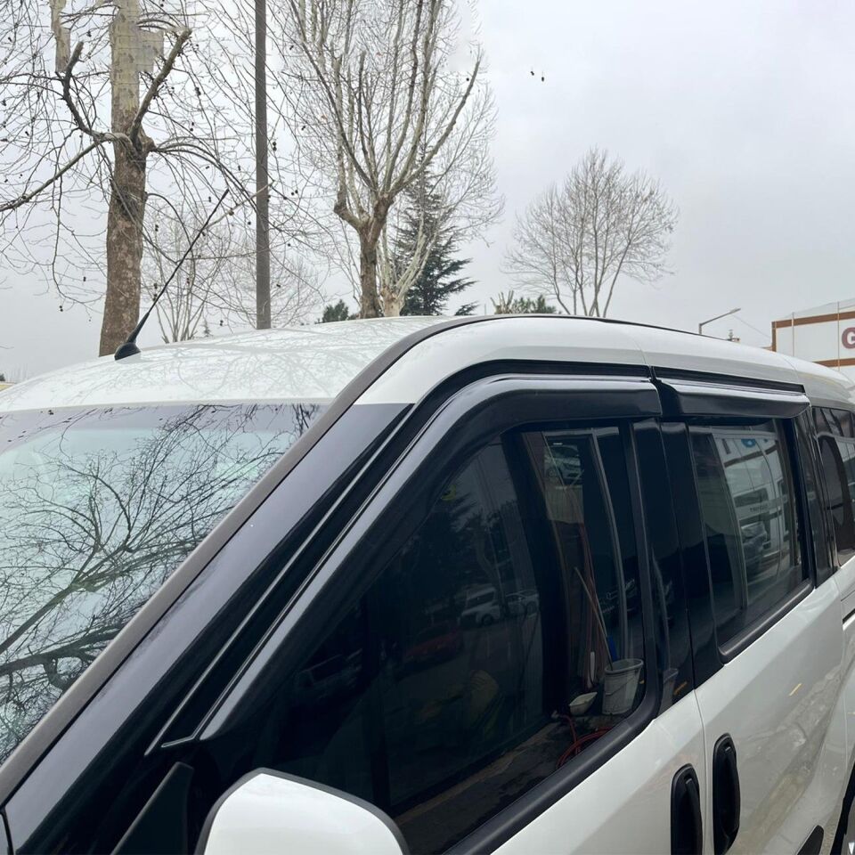 Fiat Doblo 2015-2022 Yıl Aralığı Uyumlu Cam Rüzgarlığı 4 Parça