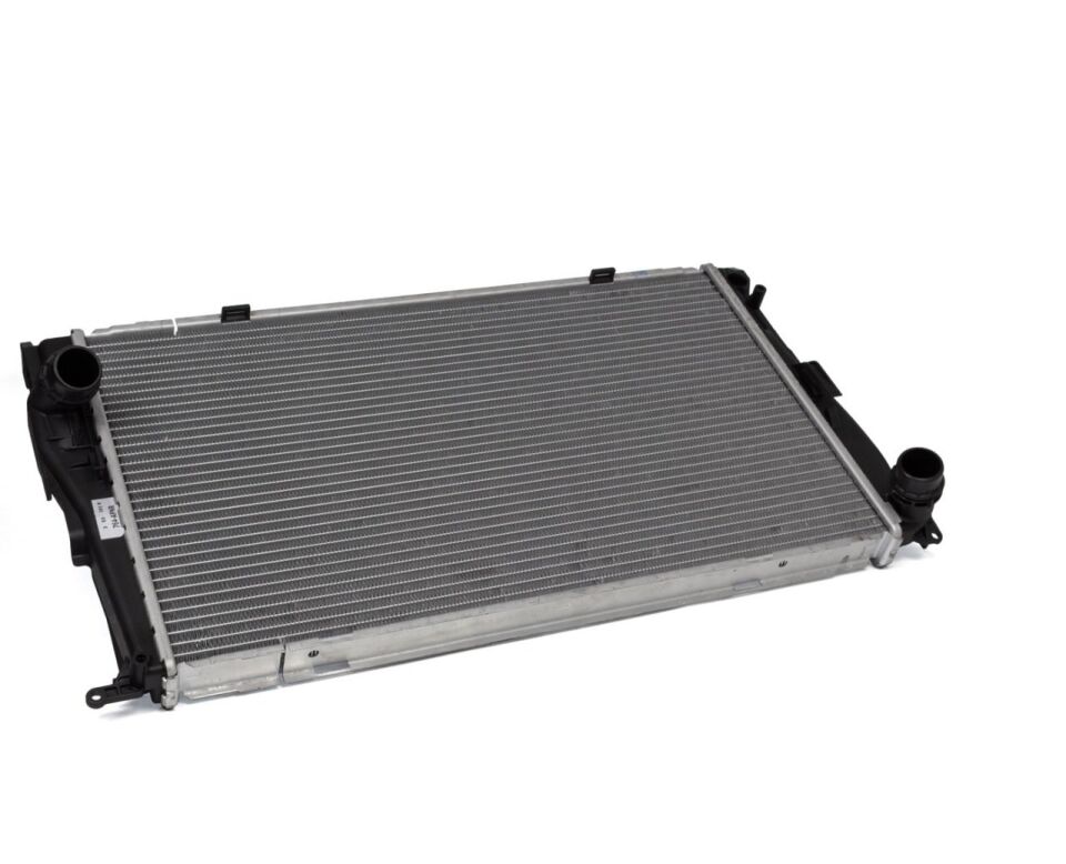 BMW E81-E82-E87-E88-E90-E91-E92-E93-X1 E84 05-12 SU RADYATÖRÜ 17117788903 KALE