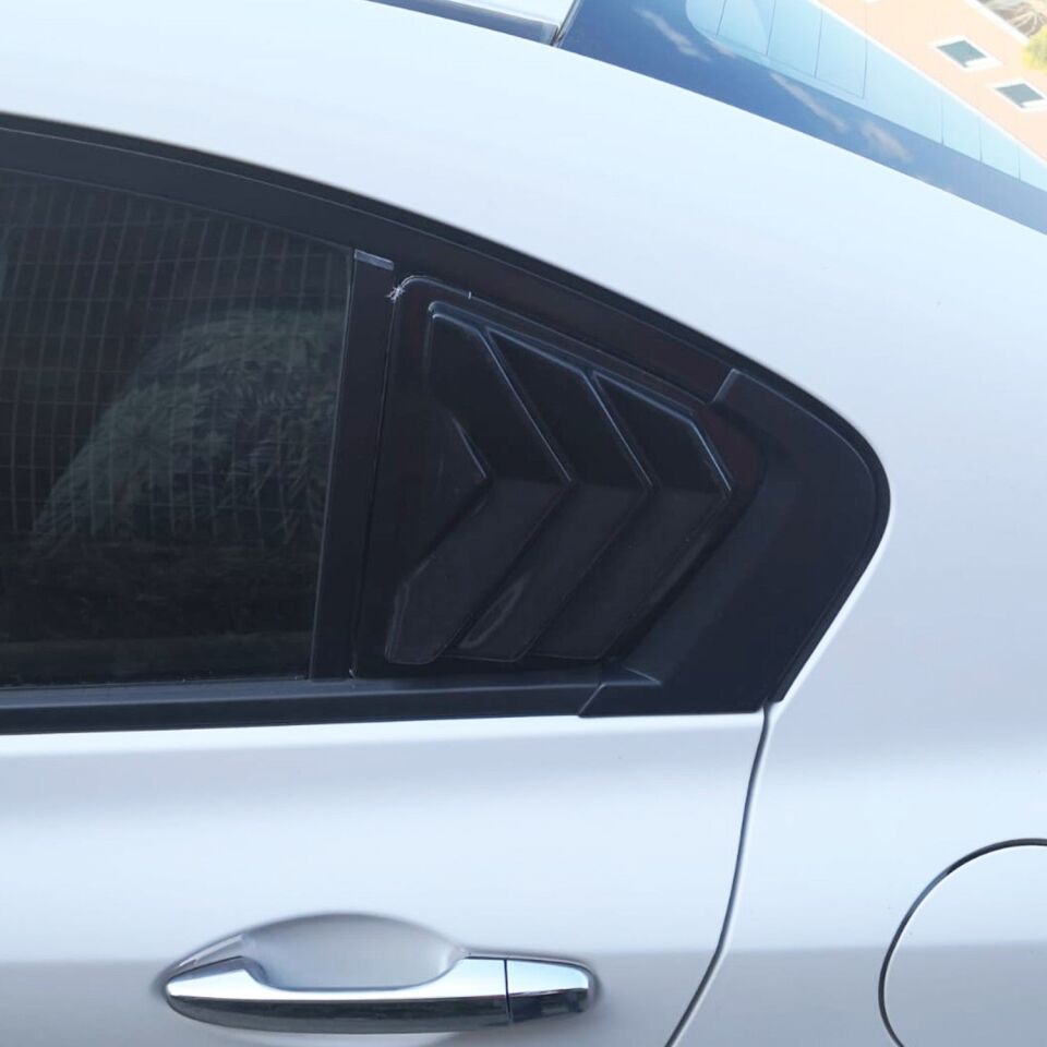 Honda Civic 2012-2015 Yıl Aralığı Uyumlu Kelebek Cam Aksesuarı