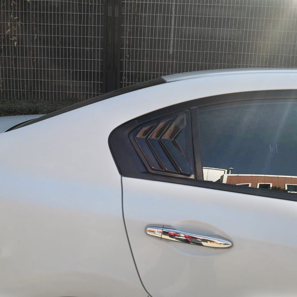 Honda Civic 2012-2015 Yıl Aralığı Uyumlu Kelebek Cam Aksesuarı