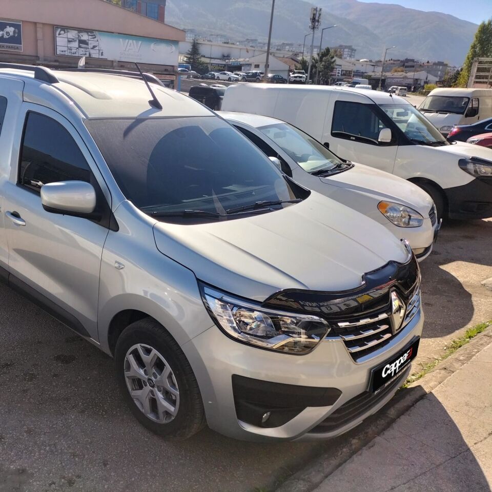 Renault Kangoo Express 2021- Yılı ve Sonrası Uyumlu Kaput Rüzgarlığı 4mm
